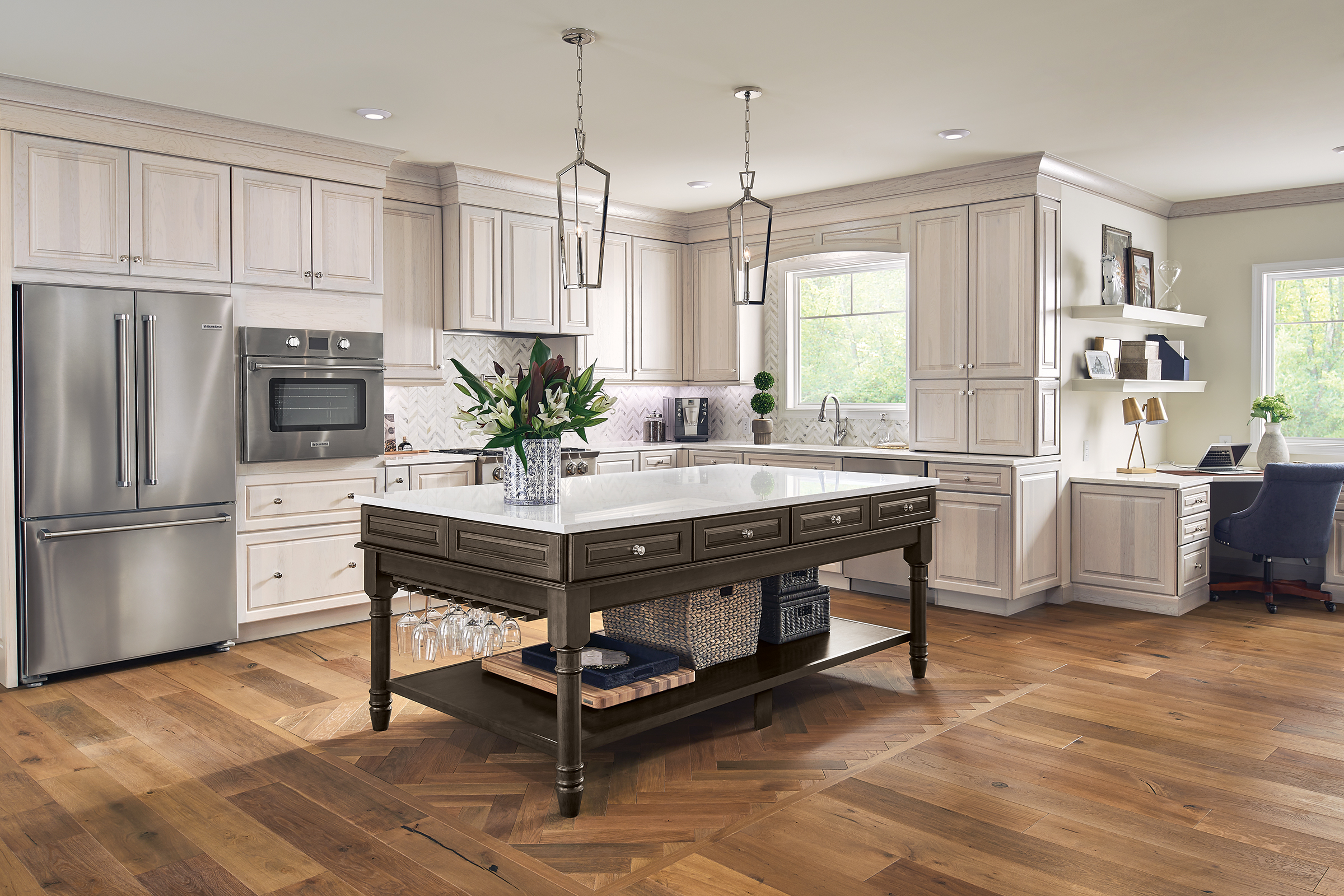 KraftMaid Open Kitchen Design with White Cabinet Finishes